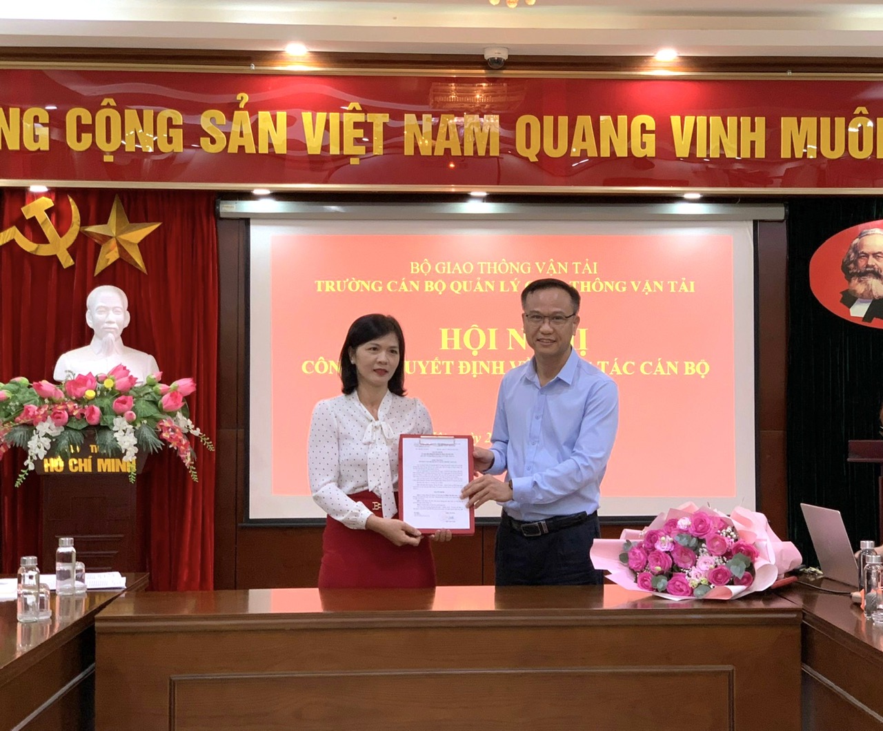 Hội nghị công bố Quyết định về công tác cán bộ